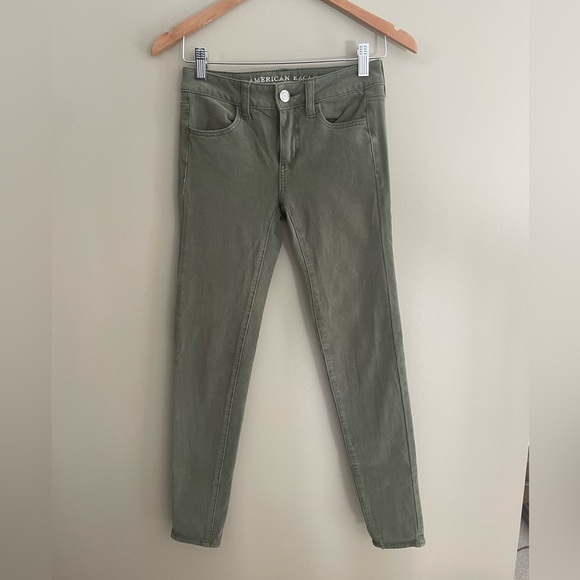 American Eagle Outfitters: Olive Green Jeans - Picture 4 of 17